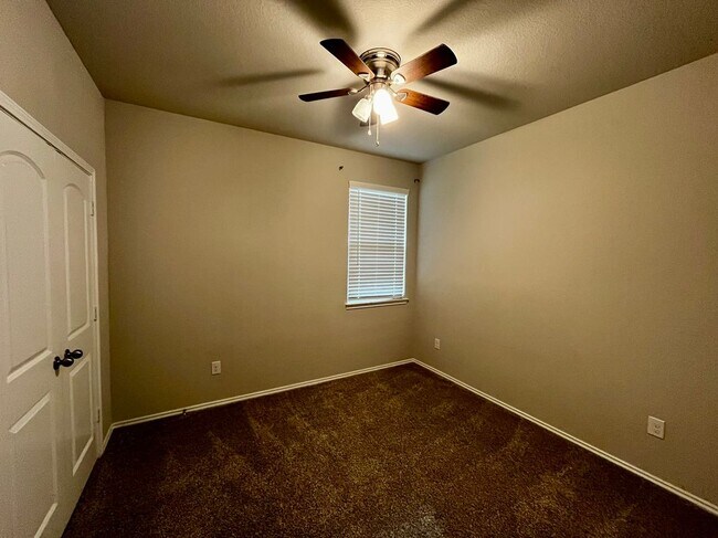 Building Photo - 5443 Redwood Summit Ln