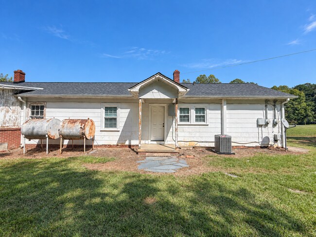 Building Photo - 2307-A S NC Highway 87