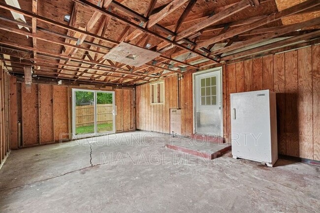 Building Photo - 9500 Ridgemoor Ave