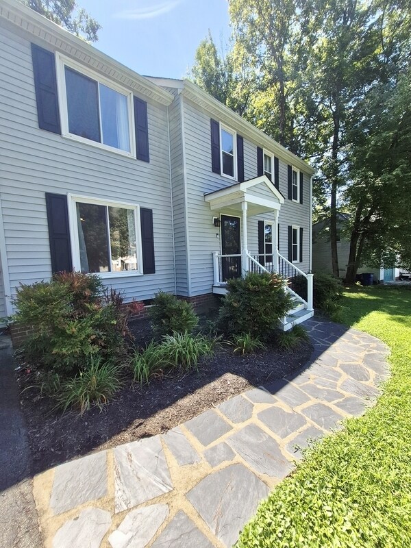 Building Photo - 9019 Double Tree Ln
