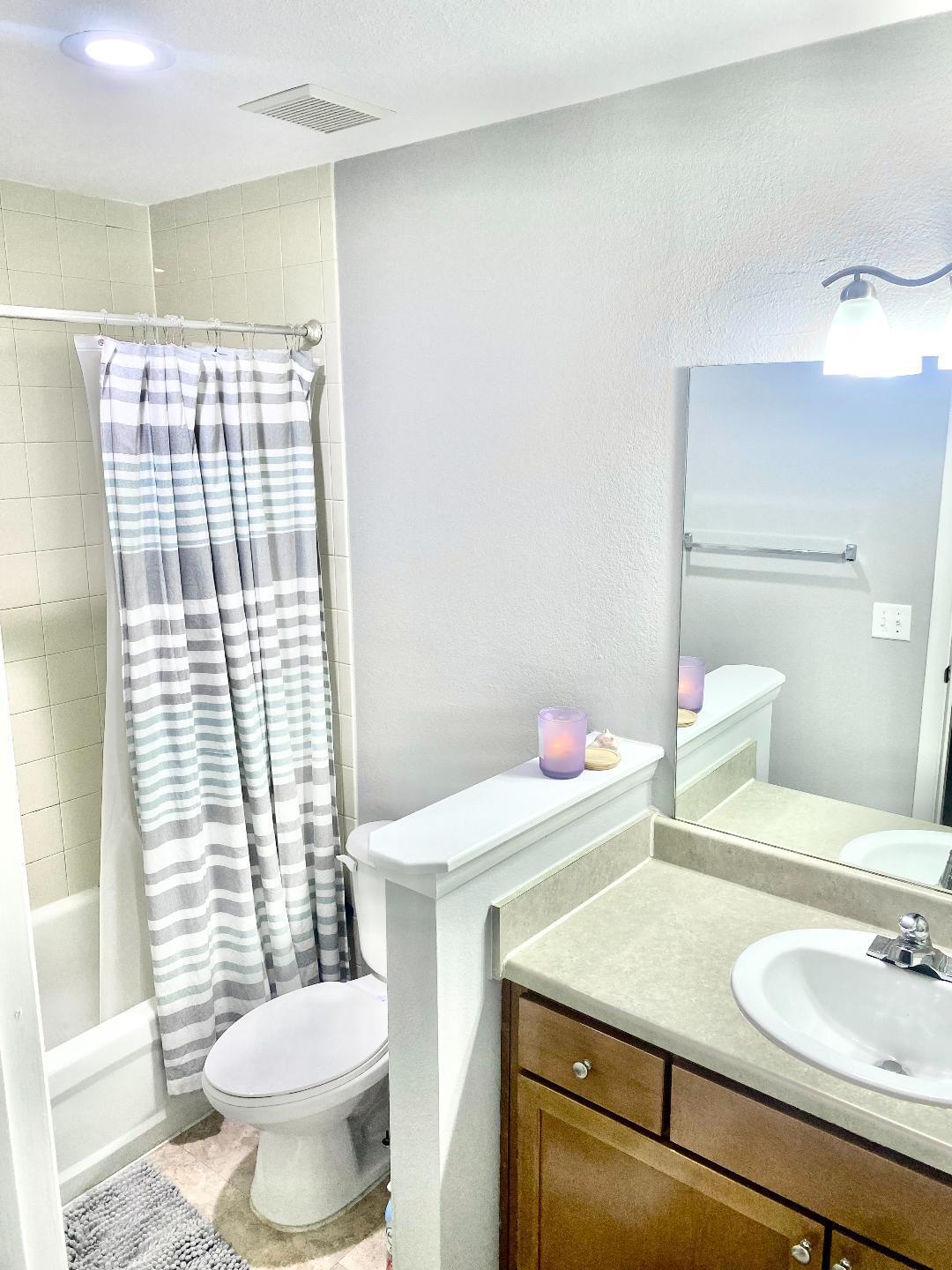 Master ensuite - 272 Alexandra Dr