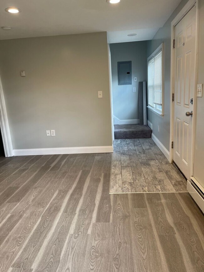 Building Photo - 1559 Smith St