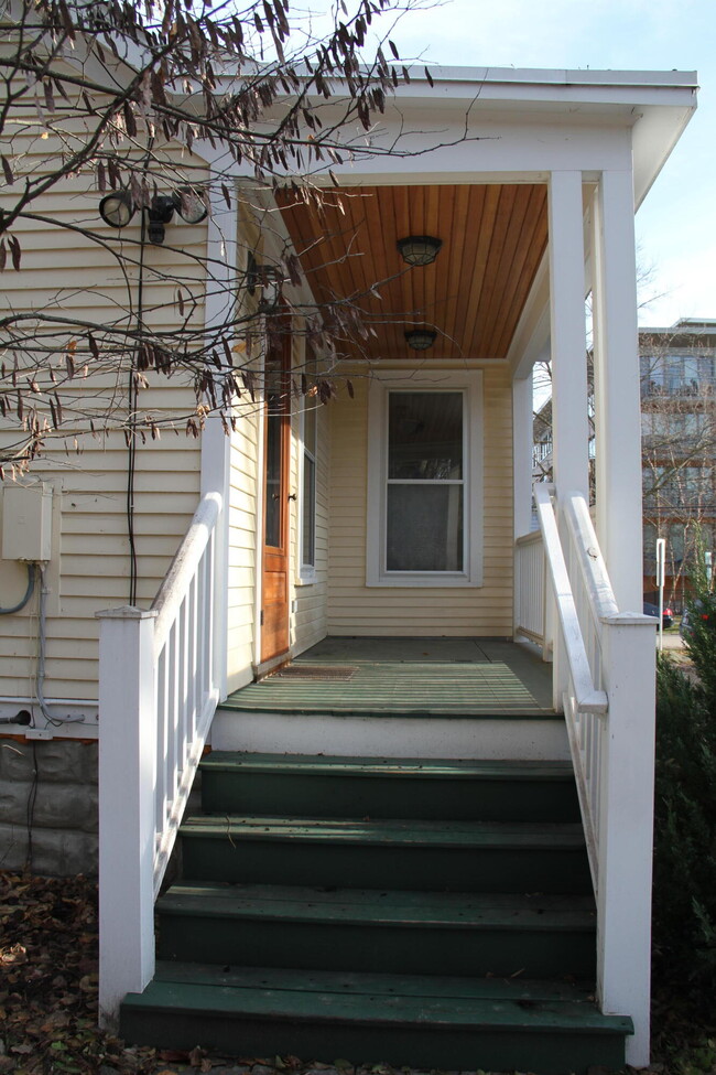 Building Photo - 310 2nd St