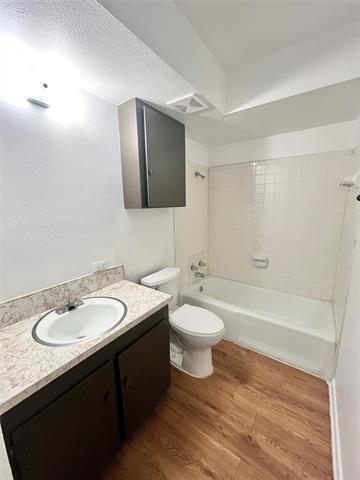 Building Photo - 2425 January Ln