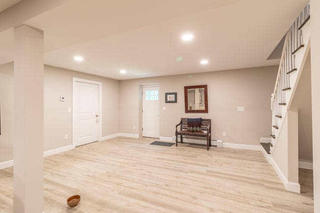 Building Photo - Spacious 4-Bedroom Home with In-Law Suite