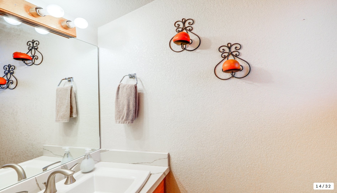 Half bathroom. - 2665 N Valley View Rd