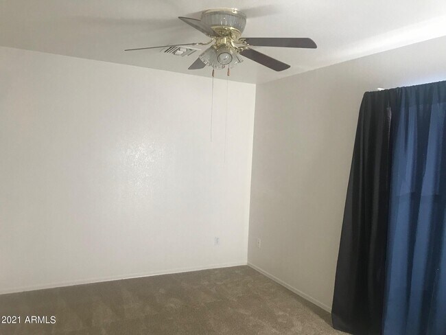 Building Photo - 1033 S San Vincente Ct