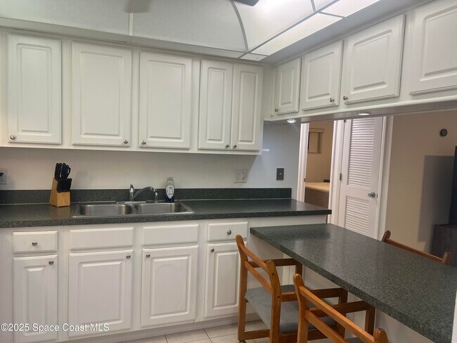 Building Photo - 180 Flagler Ln