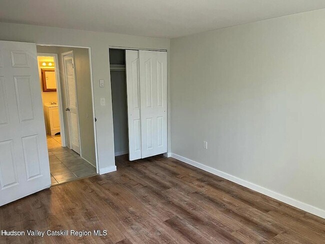 Building Photo - 143 Vedder Rd