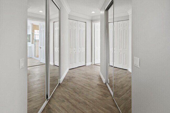 Building Photo - 9845 Cobblestone Creek Dr
