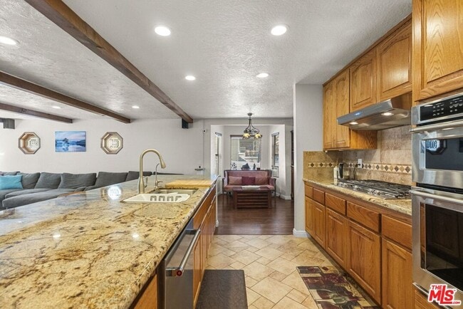 Building Photo - 1197 Oriole Rd