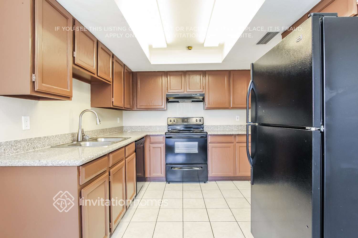 Building Photo - 9617 N 52nd Dr