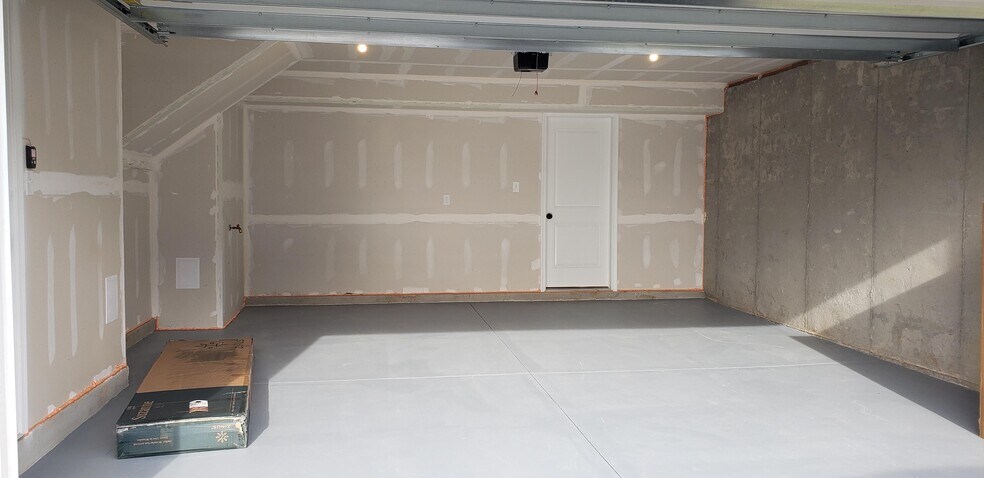 Building Photo - 4025 Johns Ct