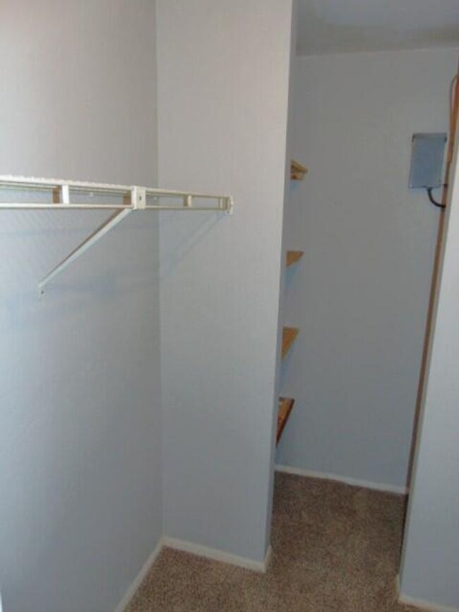 Building Photo - 2 BA/2 BR Condo in West Ashley
