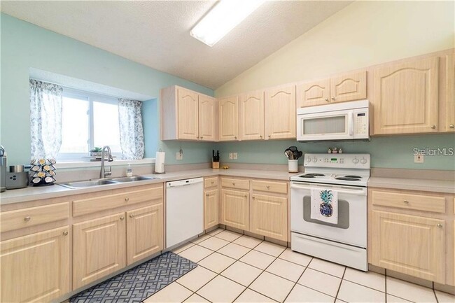 Building Photo - 1907 Coral Tree Ct