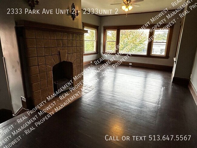 Building Photo - 2333 Park Ave