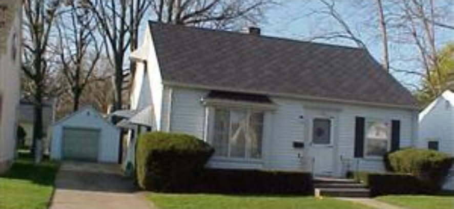 Building Photo - 1401 Loraine Ave