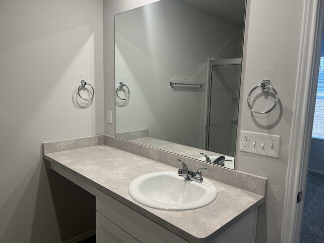 Building Photo - 607 NW 120th Terrace