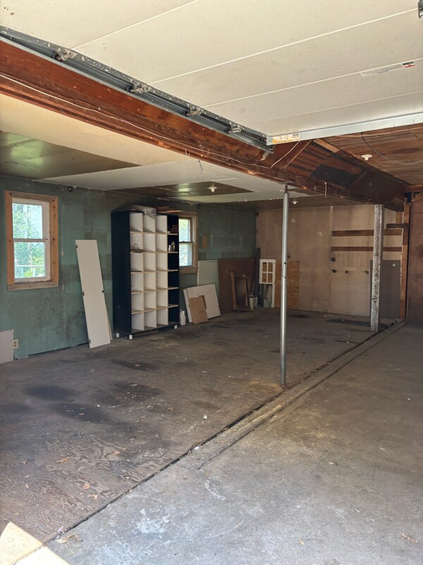 Building Photo - 1008 W 3rd St