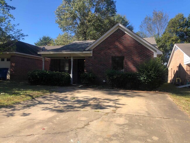 Building Photo - 6813 Maury Dr