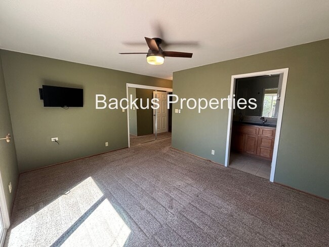 Building Photo - Wonderful four-bedroom corner lot home in South Salinas