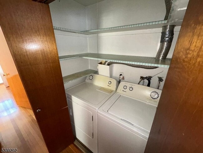 Building Photo - 1157 Goffle Rd