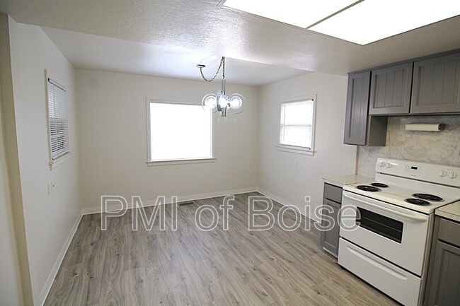 Building Photo - 4312 W Camas St
