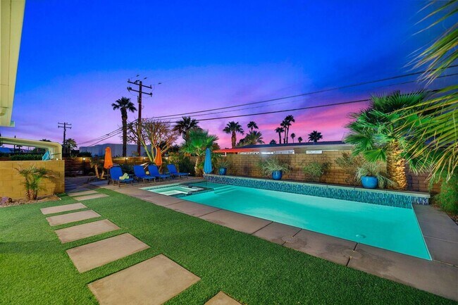 Building Photo - Casita Cerritos - Pool, Jacuzzi, and Pet F...