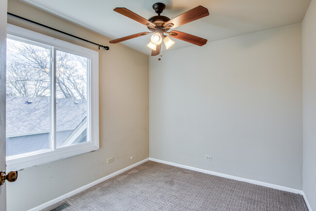Building Photo - 1160 Brockton Ct