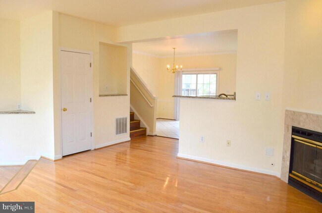 Building Photo - 6863 Drifton Ct