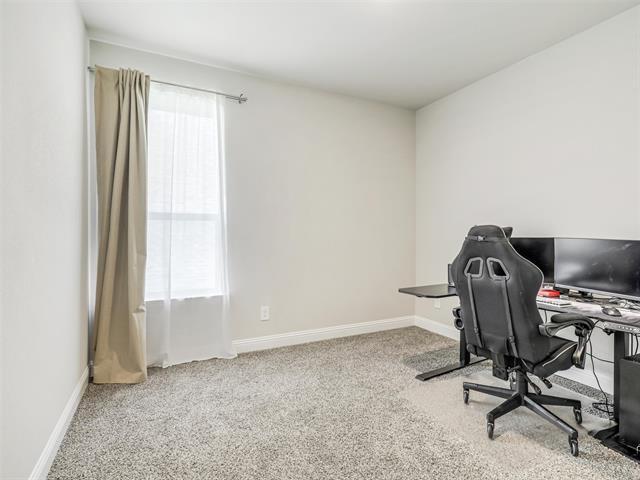 Building Photo - 2156 Knightsgate Rd