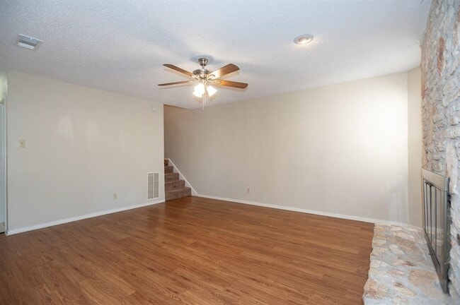 Building Photo - 4203 Balboa Ln