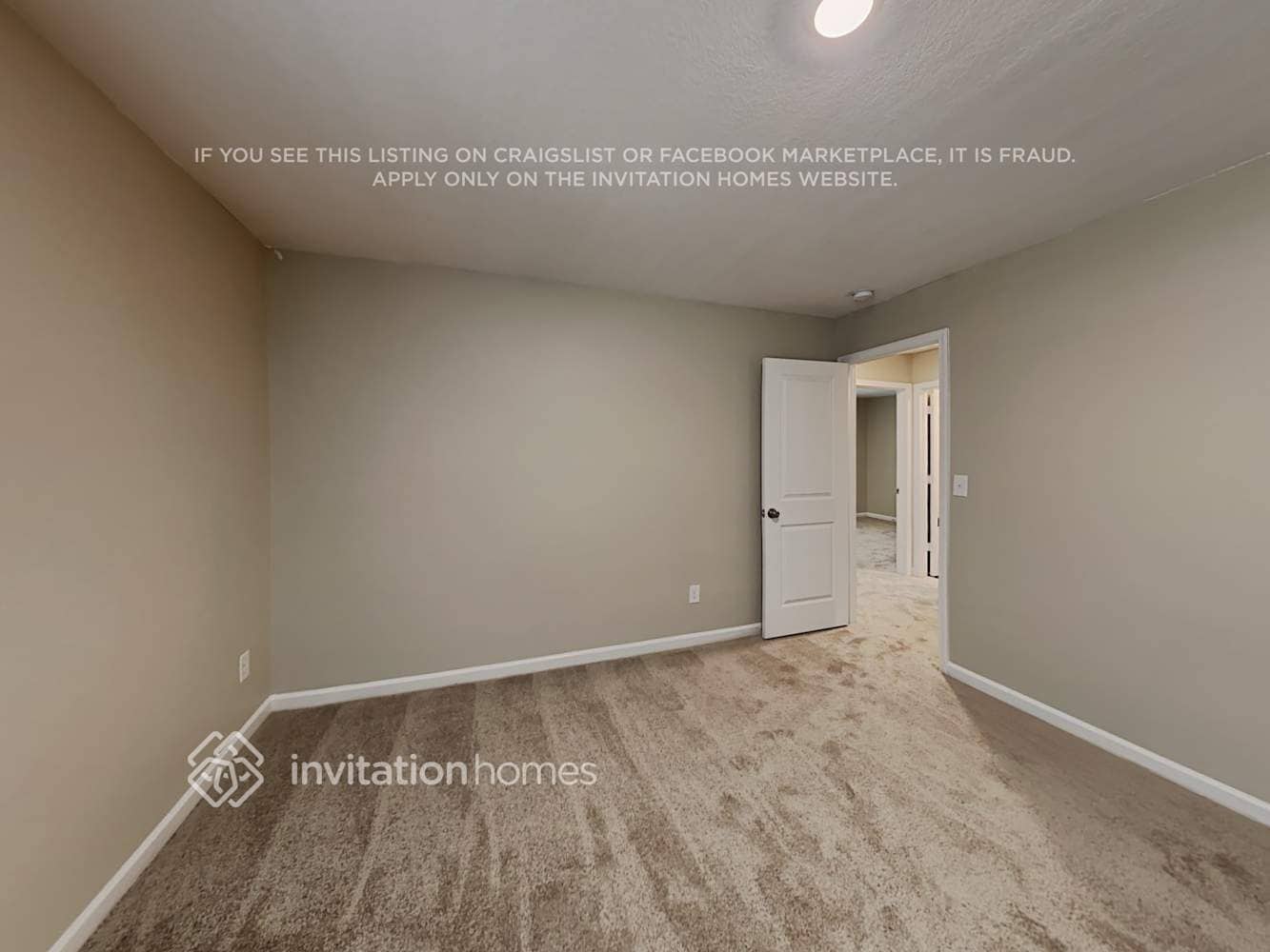 Building Photo - 407 Vermeer Ct