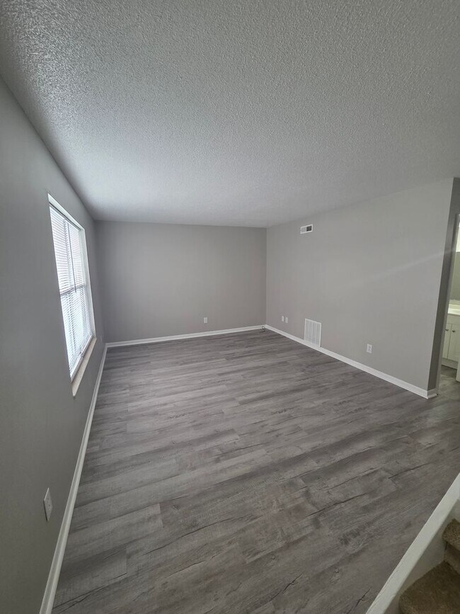 Building Photo - 3603 Kelly Cir