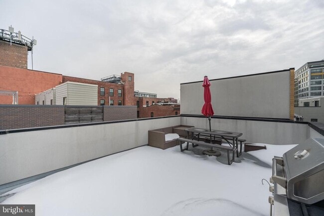 Building Photo - 444 Fairmount Ave