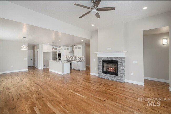 Building Photo - Beautiful Custom Single Level Boise Home A...