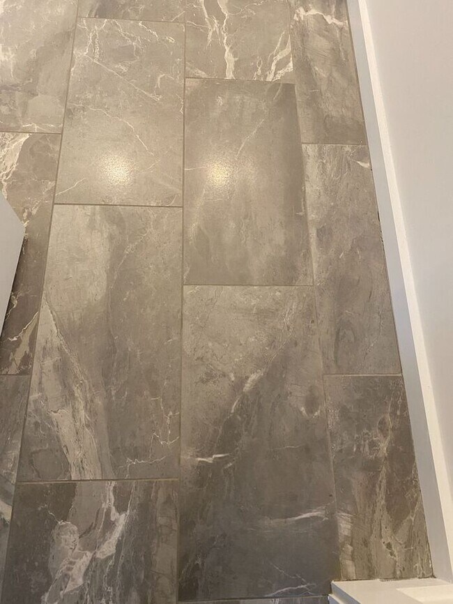 Building Photo - COMING SOON! 4 Bedroom Home. Poplar Masonboro Loop Location, Top schools! Garage