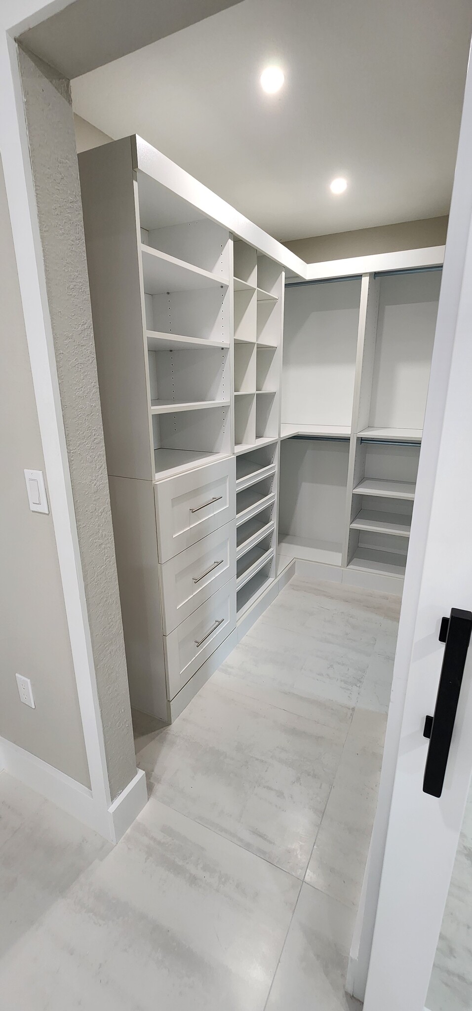 Building Photo - 4270 Kingston Ct