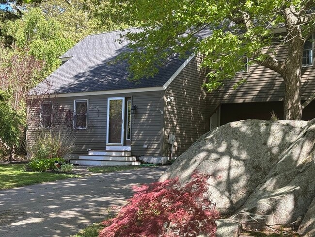 Building Photo - 5 Cormier Cir