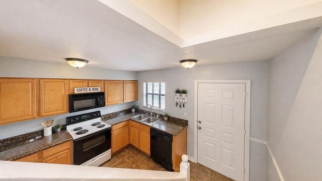 Building Photo - 1300 Seaway Dr