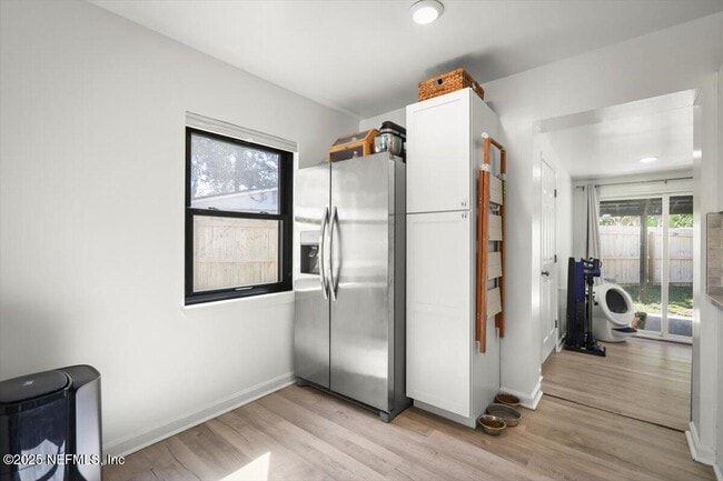 Building Photo - 3506 Claridge Rd E