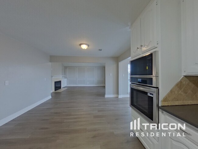Building Photo - 7724 Grassland Dr
