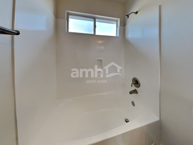 Building Photo - 14231 Bonham Oaks Ln