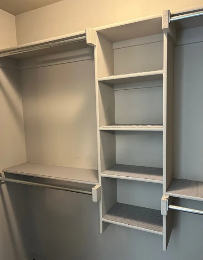 Building Photo - 3 Bed | 2 Bath in Broken Arrow!