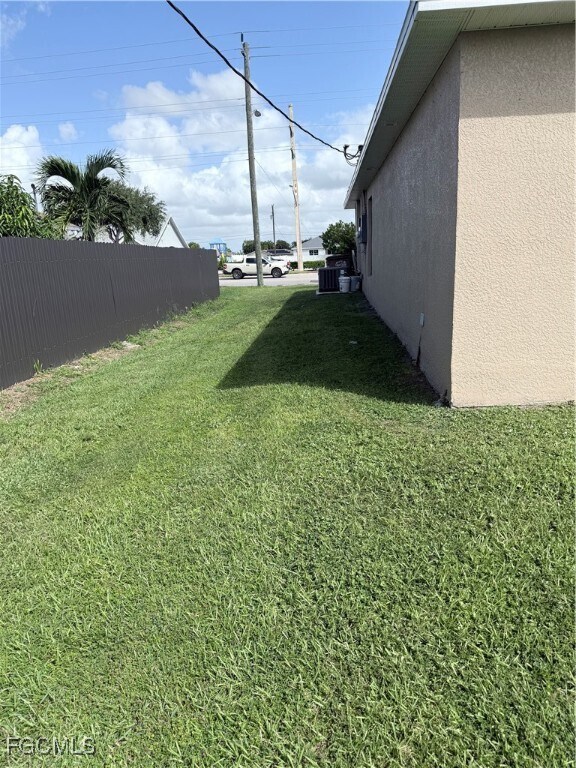 Building Photo - 1210 Cape Coral Pkwy W