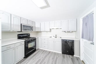 Building Photo - 2316 4th Ave