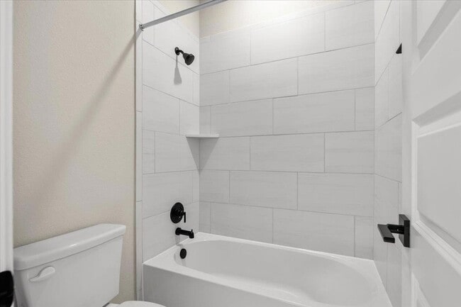 Building Photo - 5900 Whisper Creek Dr