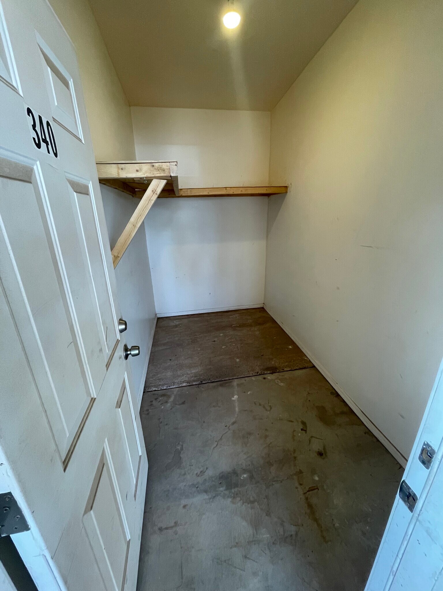 STORAGE UNIT - 346 E Virginia Cir