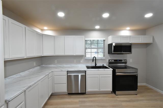 Building Photo - 311 Stell Ave