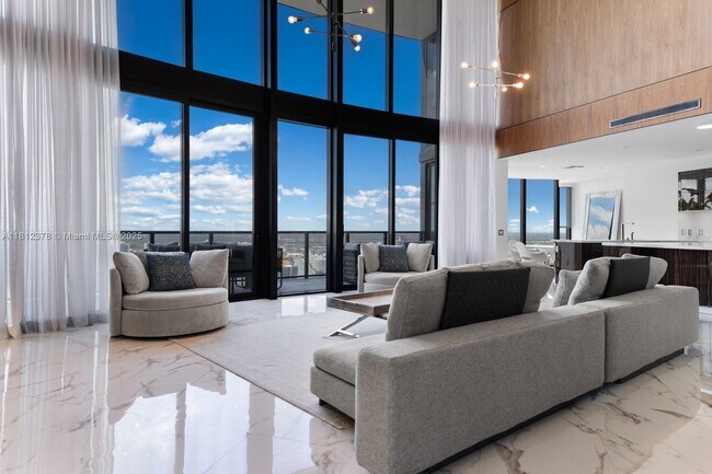 Building Photo - 18555 Collins Ave